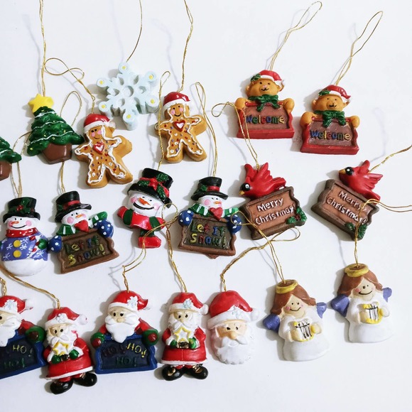 Vtg Christmas Tree 24 Miniature Ornaments Santa Snowman Gingerbread Man Bear (z) - Picture 4 of 5